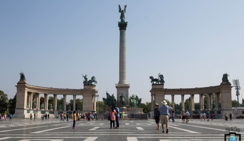PIAZZA DEGLI EROI DI BUDAPEST-A077