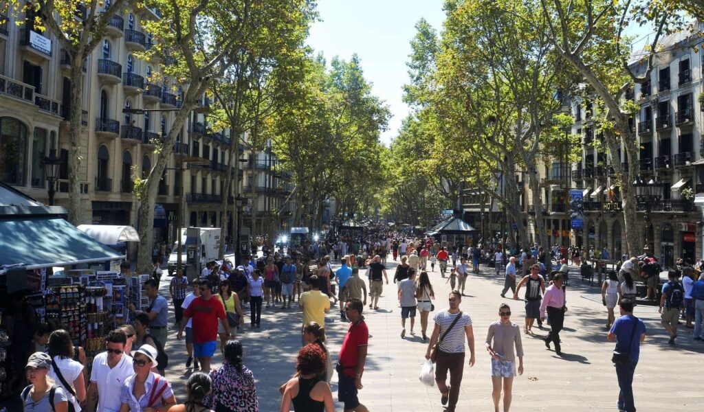 rambla di barcellona movida-a4