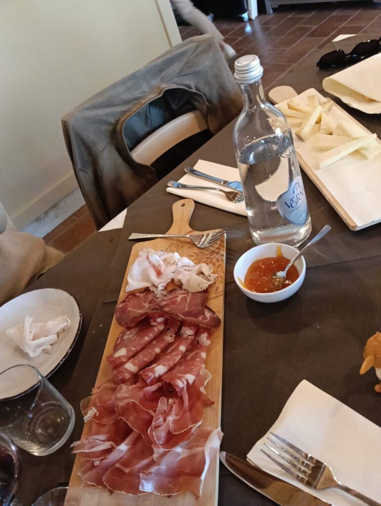Antipasto agr. pane e vino pranzo senza glutine a rosignano 2026 mare